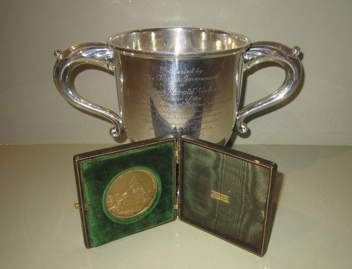 Sølvpokal og gullmedalje for imponerende redningsdåd i 1925