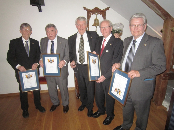 4 stolte TSF-medlemmer mottok hedersmerke og diplom